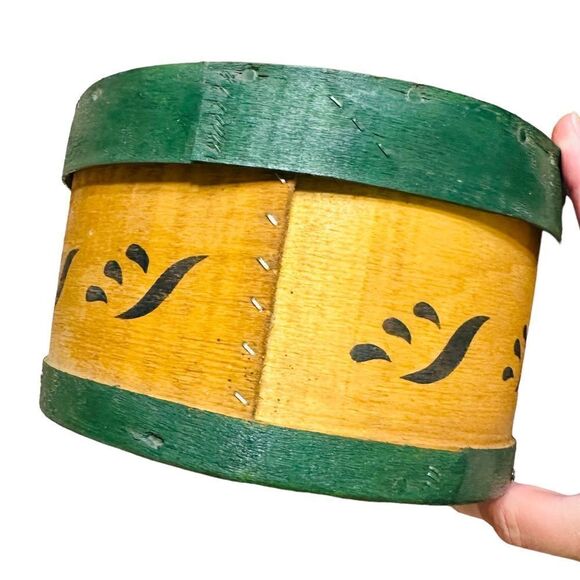 Vintage Folk Art Hand Painted Round Wooden Trinket Box, Little Rest Farm - Picture 4 of 6